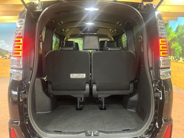 TOYOTA VOXY HYBRID 2021 Image 31