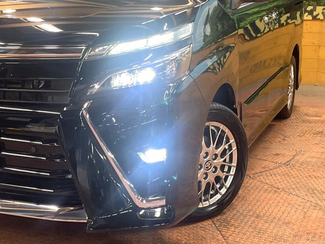 TOYOTA VOXY HYBRID 2021 Image 31