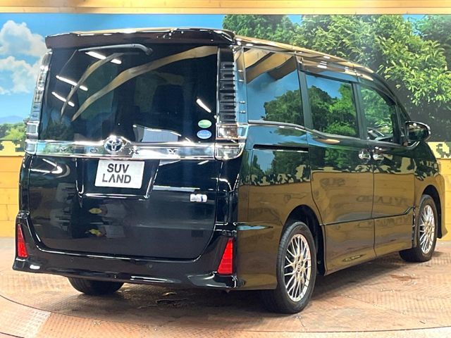 TOYOTA VOXY HYBRID 2021 Image 31