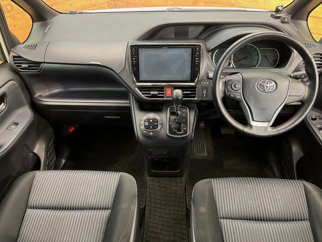 TOYOTA NOAH 4WD 2015 Image 31