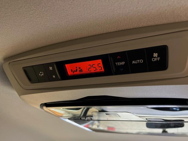 TOYOTA NOAH 4WD 2015 Image 31