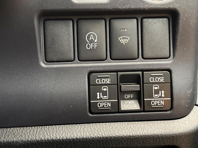 TOYOTA NOAH 4WD 2015 Image 31