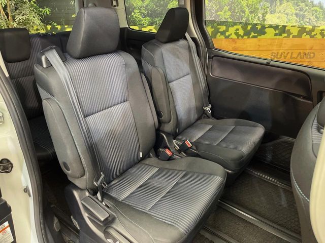 TOYOTA NOAH 4WD 2015 Image 31