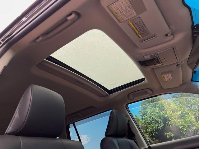 TOYOTA LANDCRUISER PRADO 2018 Image 31