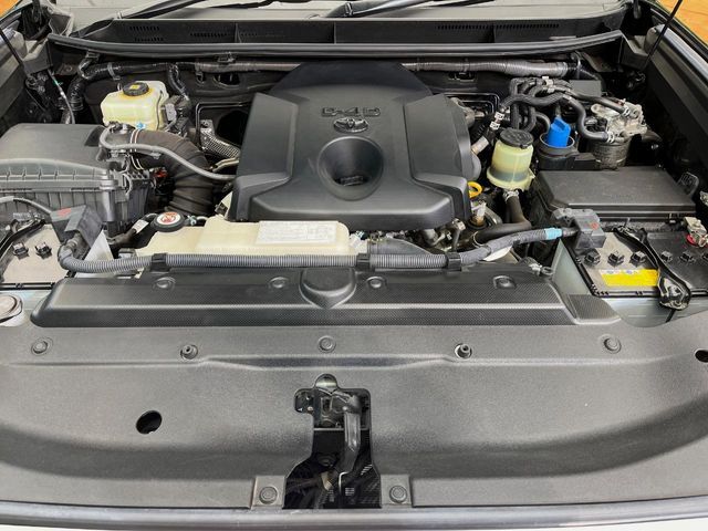 TOYOTA LANDCRUISER PRADO 2018 Image 31