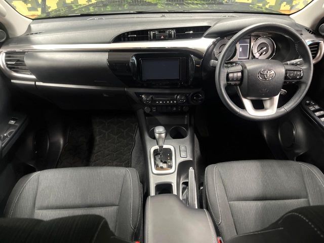 TOYOTA HILUX 4WD 2023 Image 31