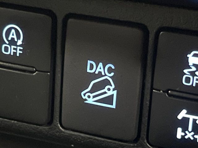 TOYOTA HILUX 4WD 2023 Image 31