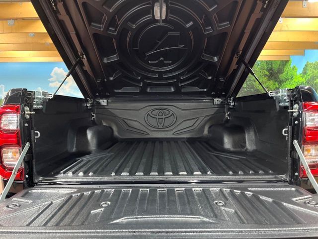 TOYOTA HILUX 4WD 2023 Image 31