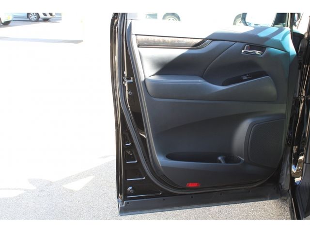 TOYOTA ALPHARD 2023 Image 31