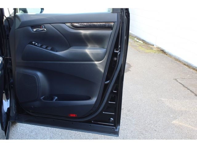 TOYOTA ALPHARD 2023 Image 31