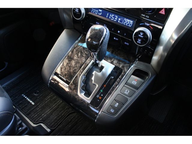 TOYOTA ALPHARD 2023 Image 31