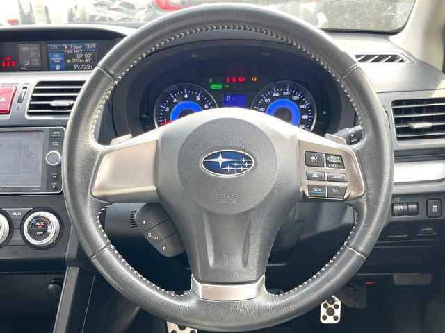 SUBARU XV HYBRID 2014 Image 31