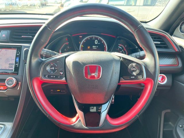 HONDA CIVIC HATCHBACK 2018 Image 31