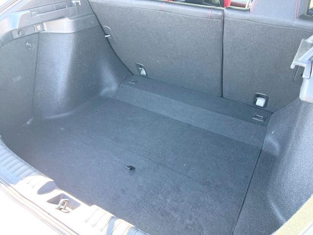 HONDA CIVIC HATCHBACK 2018 Image 31