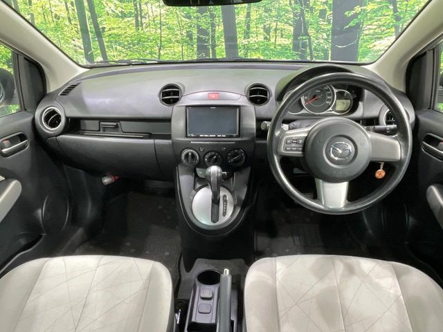 MAZDA DEMIO 2013 Image 31