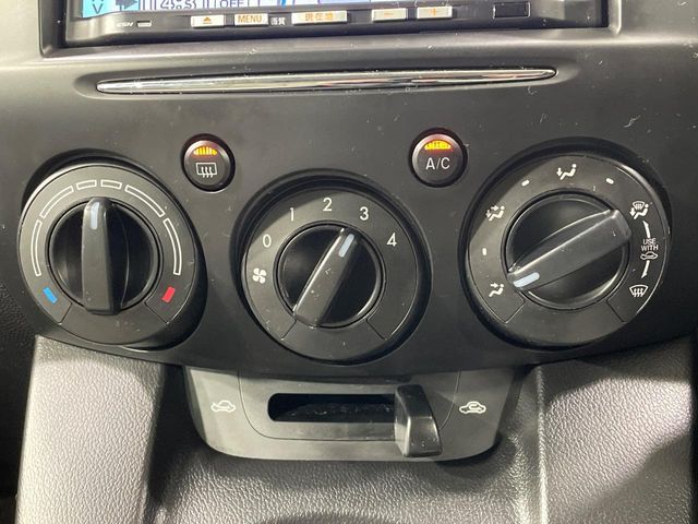MAZDA DEMIO 2013 Image 31