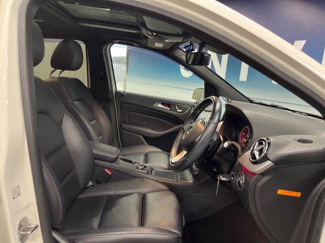 MERCEDES BENZ B CLAS 2018 Image 31