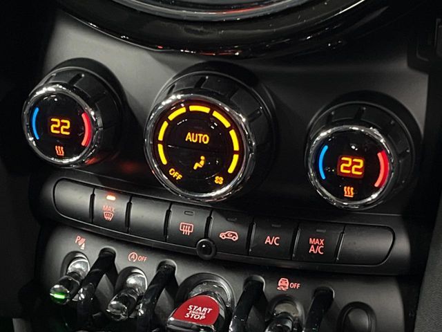 BMW MINI COOPER D 5DOOR 2019 Image 31