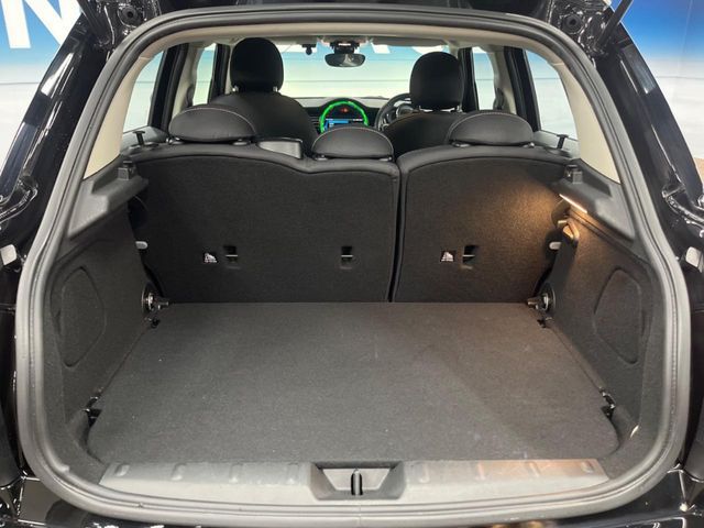 BMW MINI COOPER D 5DOOR 2019 Image 31