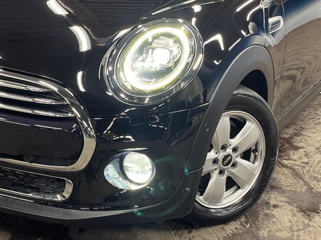 BMW MINI COOPER D 5DOOR 2019 Image 31