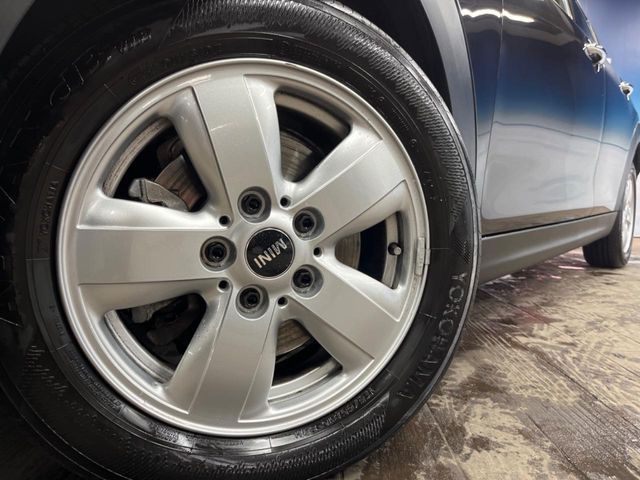 BMW MINI COOPER D 5DOOR 2019 Image 31