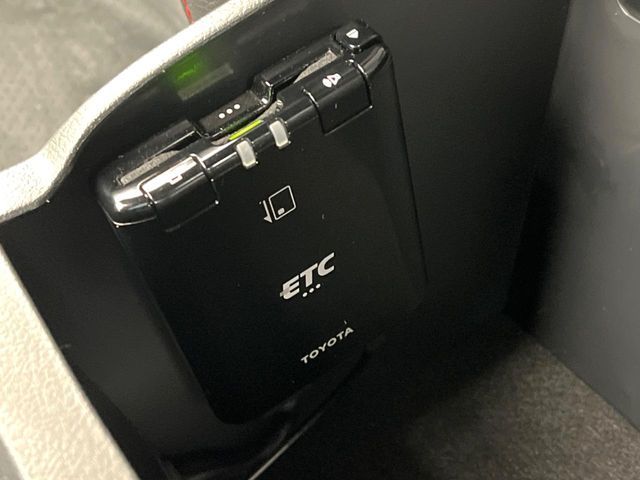 TOYOTA HILUX 4WD 2024 Image 31