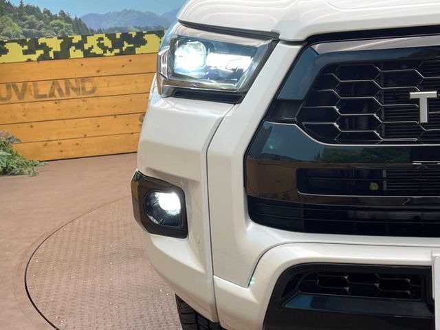 TOYOTA HILUX 4WD 2024 Image 31