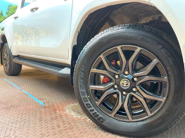 TOYOTA HILUX 4WD 2024 Image 31