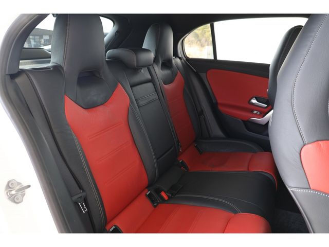 MERCEDES BENZ A CLAS 2019 Image 31