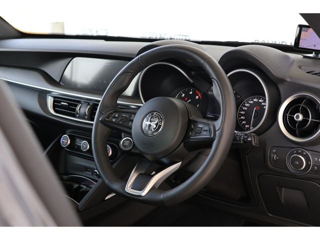 ALFAROMEO STELVIO 2023 Image 31