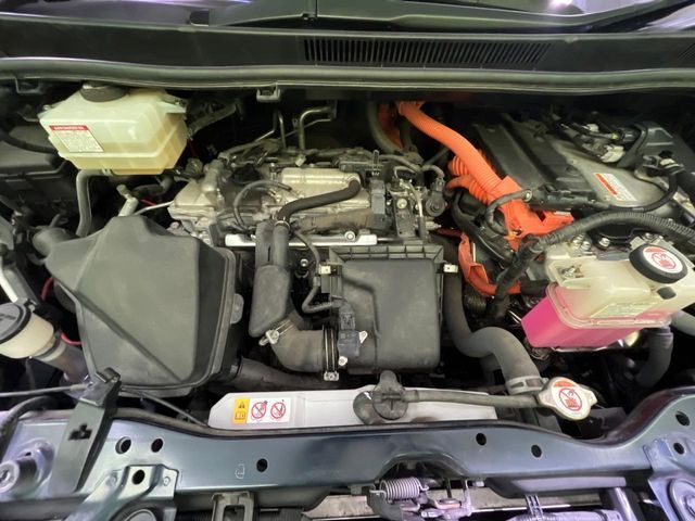 TOYOTA VOXY HYBRID 2019 Image 31