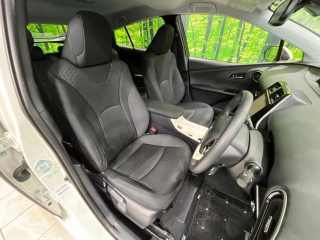 TOYOTA PRIUS 2017 Image 31