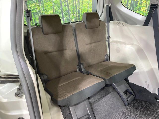 TOYOTA SIENTA 2015 Image 31