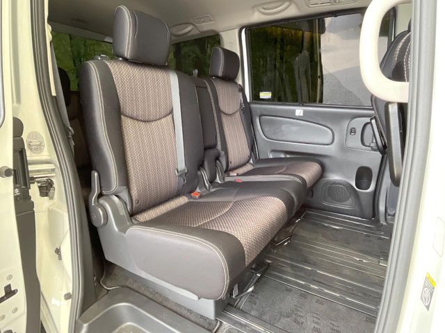 NISSAN SERENA  S-HYBRID 2015 Image 31