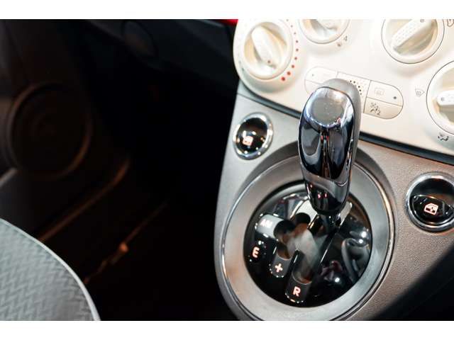 FIAT 500C 2016 Image 31