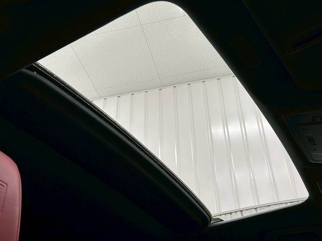 TOYOTA LEXUS ES300H 2019 Image 31