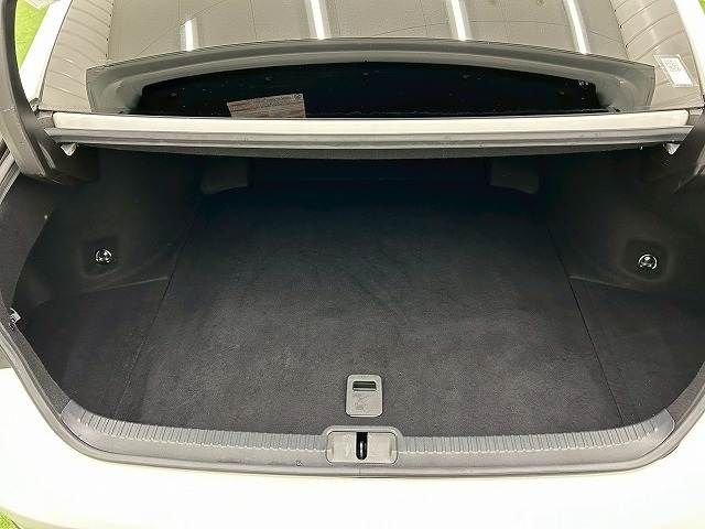 TOYOTA LEXUS ES300H 2019 Image 31