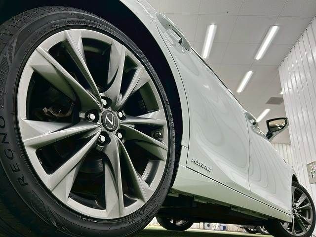 TOYOTA LEXUS ES300H 2019 Image 31