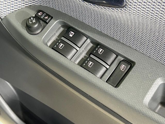 DAIHATSU MOVE CUSTOM 2015 Image 31