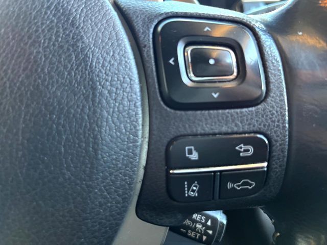 TOYOTA LEXUS IS300H 2017 Image 31