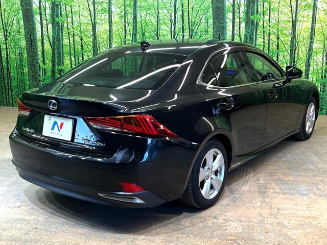 TOYOTA LEXUS IS300H 2017 Image 31