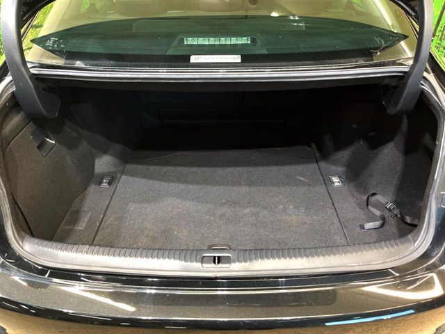 TOYOTA LEXUS IS300H 2017 Image 31