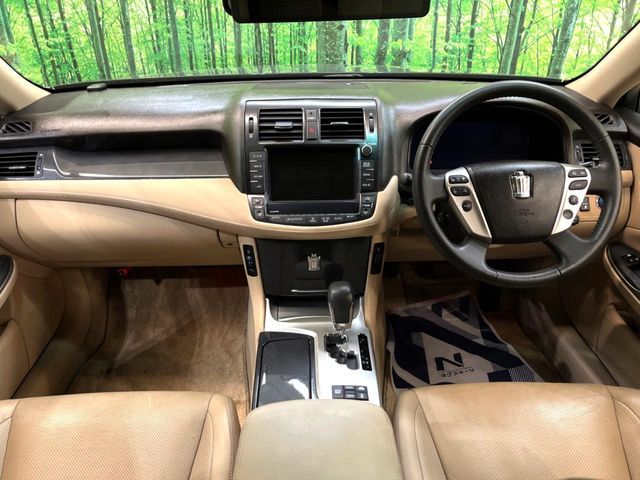 TOYOTA CROWN SEDAN HYBRID 2010 Image 31