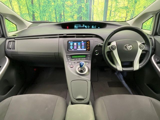 TOYOTA PRIUS 2011 Image 31