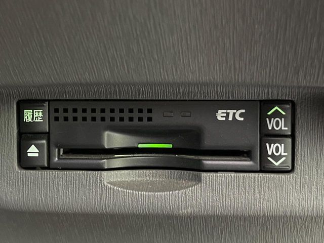 TOYOTA PRIUS 2011 Image 31