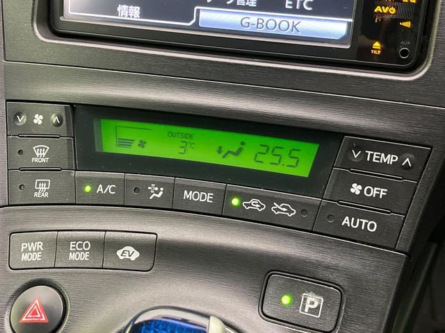 TOYOTA PRIUS 2011 Image 31