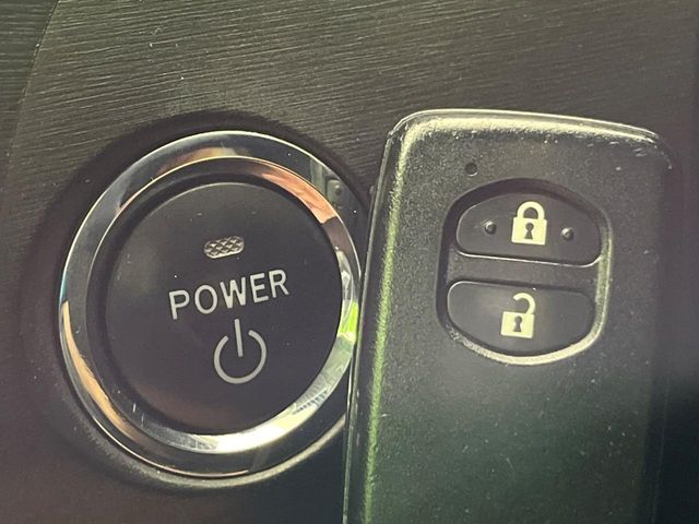 TOYOTA PRIUS 2011 Image 31