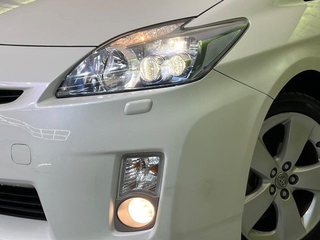 TOYOTA PRIUS 2011 Image 31