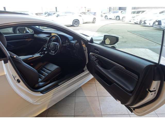 TOYOTA LEXUS RC300H 2021 Image 31