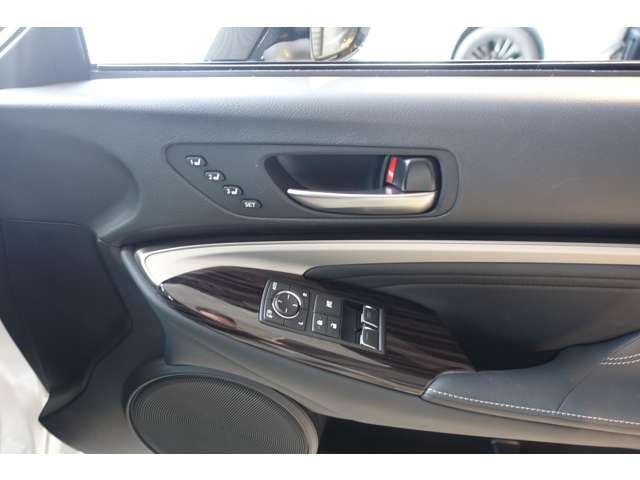 TOYOTA LEXUS RC300H 2021 Image 31